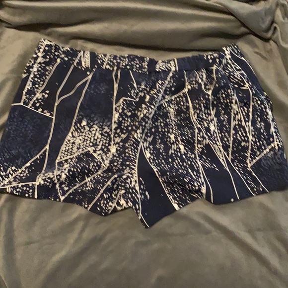 Mossimo Shorts - Picture 4 of 4